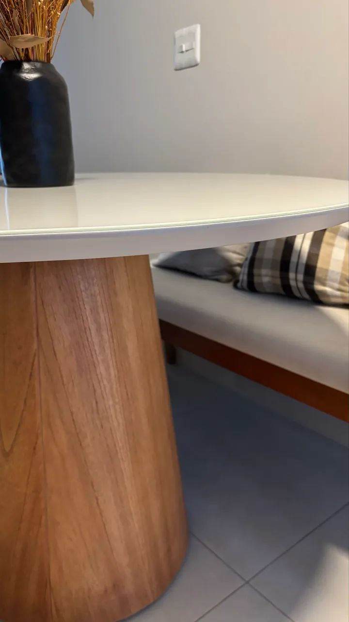 Mesa de Jantar Redonda 110cm | Tampo de Vidro | Base Cone | Moderna - Foto 4