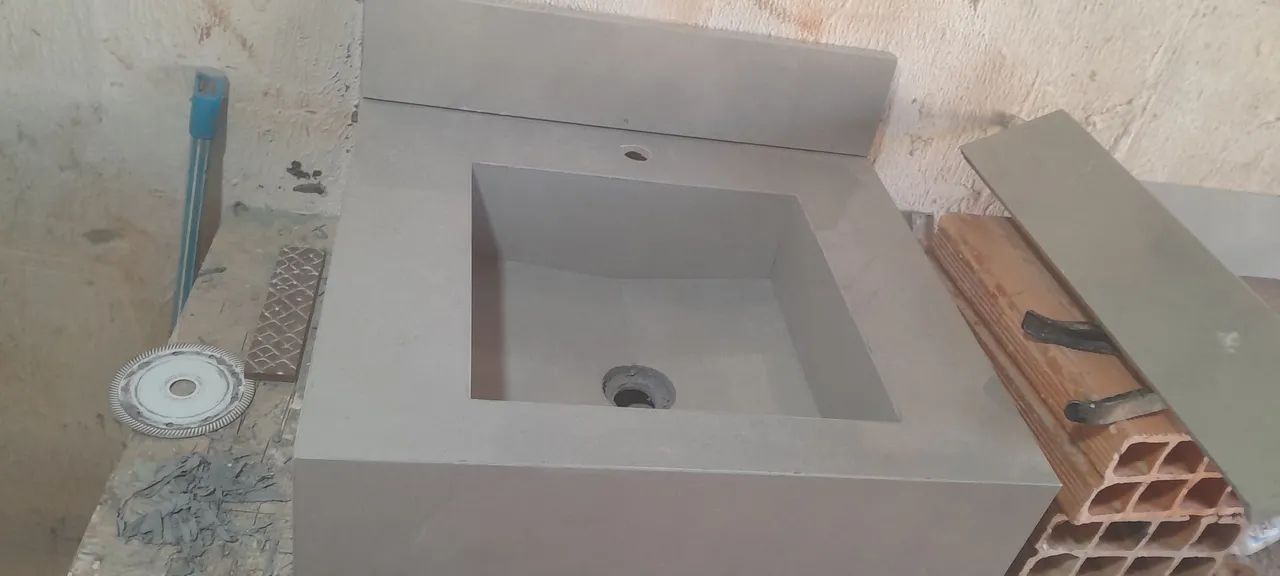 Bancada de porcelanato 50x40 cinza 