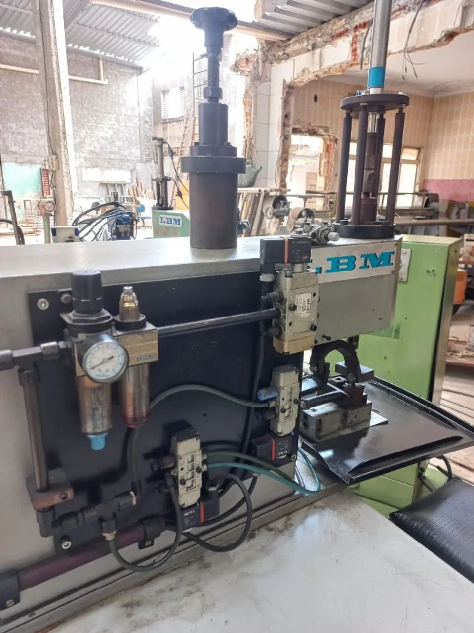 Solda De Projeção Lbm 40 Kva Tipo Spm 40 / 01122 Cinza 220v - Foto 3