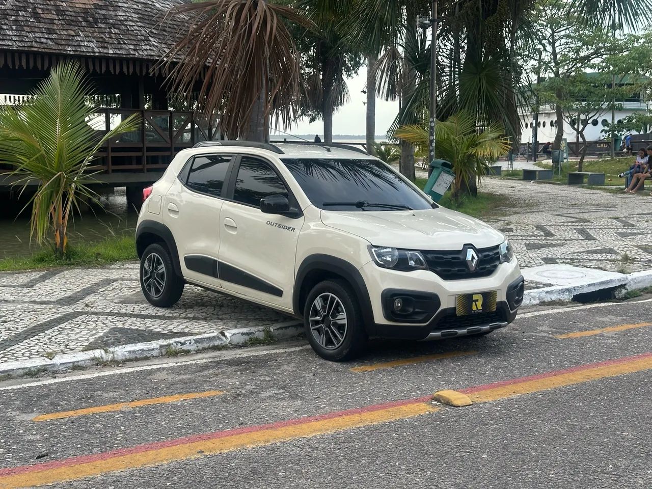 Renault Kwid Outsider 1.0 Flex 12V 5P Mec. 2021
