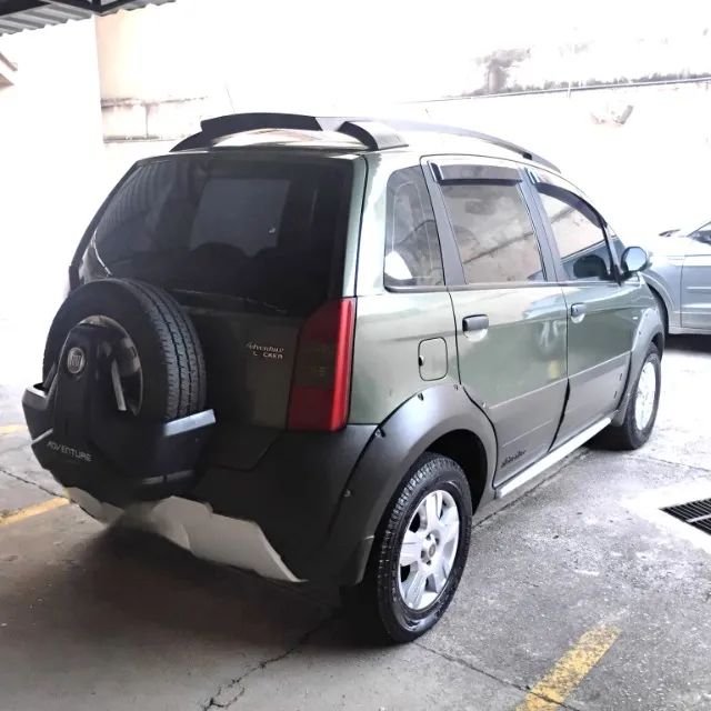 Fiat Idea Adv./ Adv.lock.dualogic 1.8 Flex 5P 2010 - Foto 3