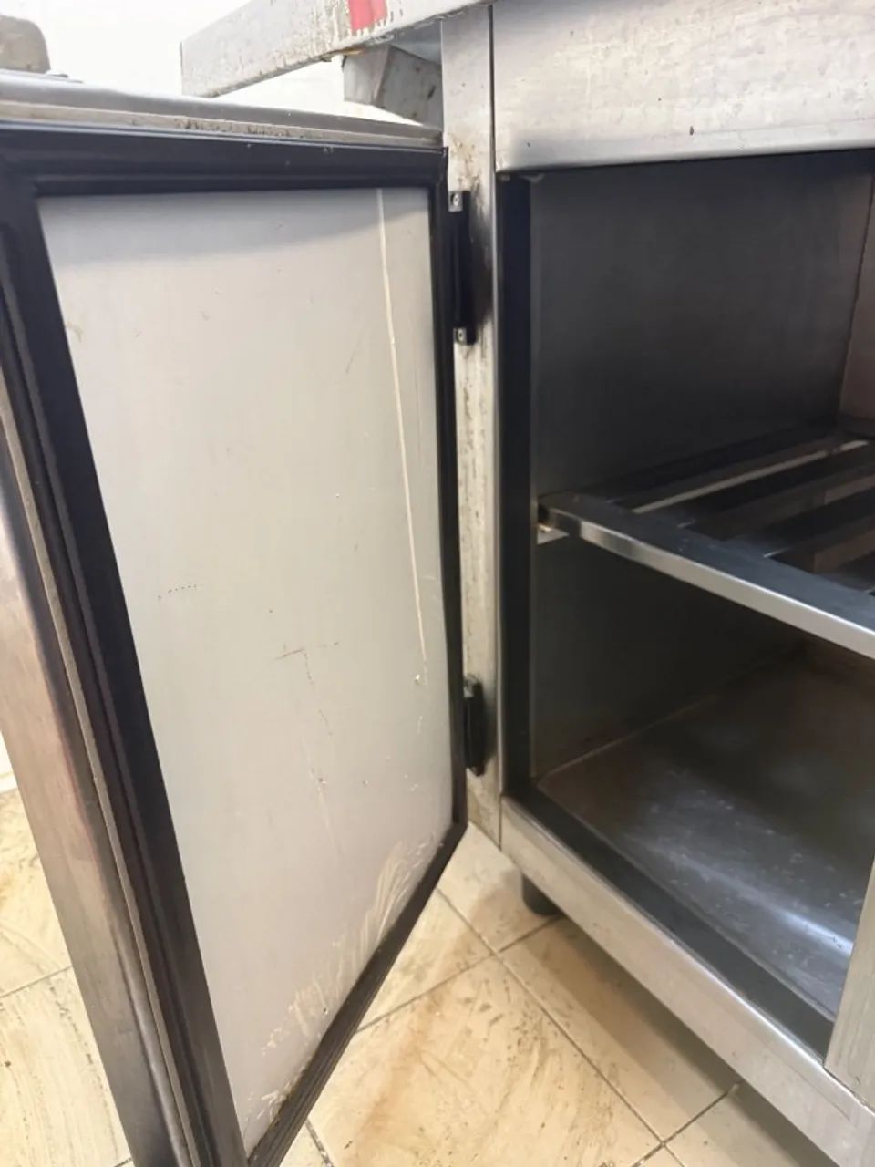 BALCÃO REFRIGERADO 4 PORTAS - Foto 4