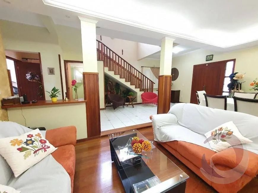 Casa de 250m² com quartos sendo 1 suíte no Carianos - Foto 5
