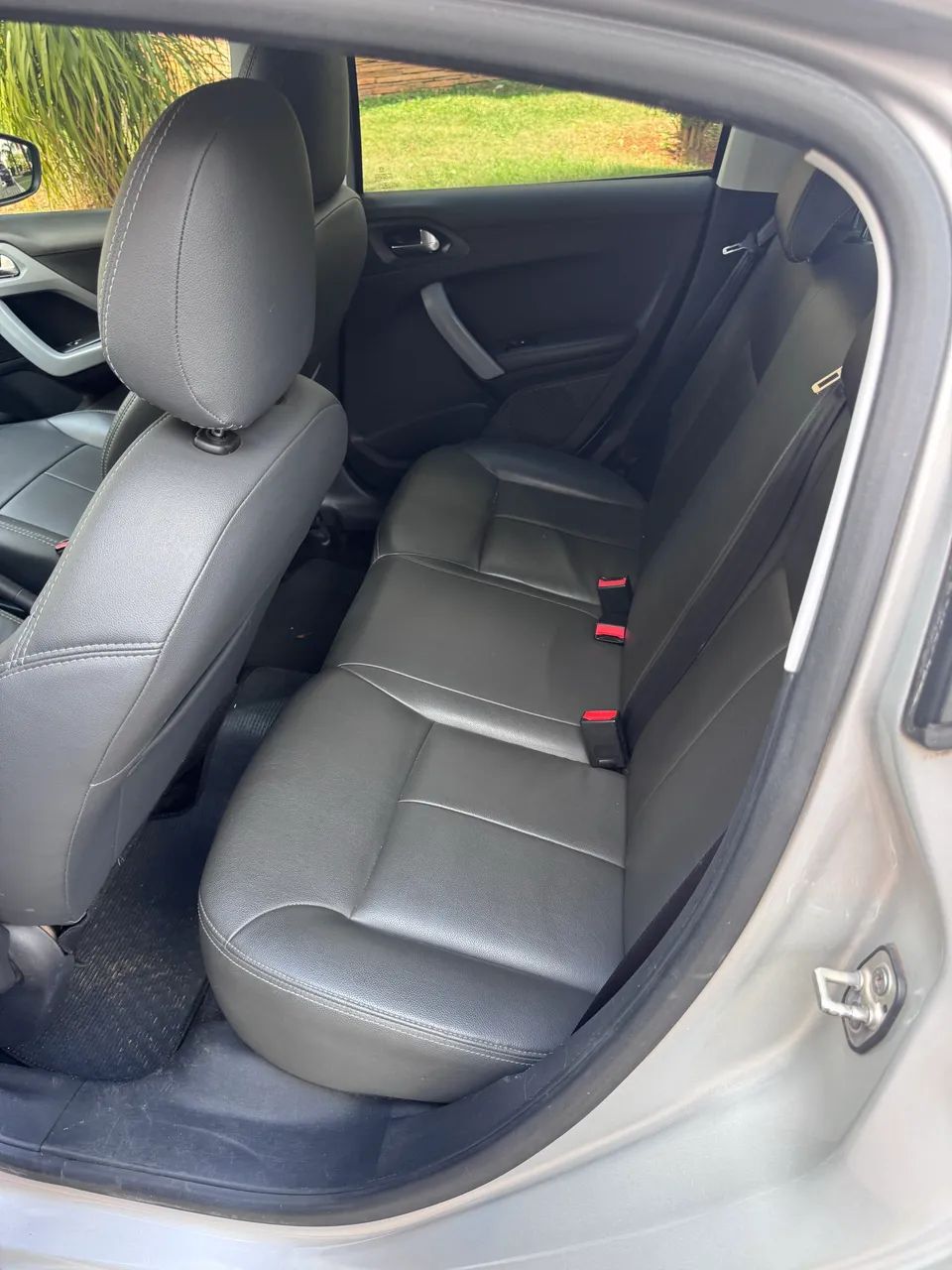 Peugeot 208 Active/active Pack 1.5 Flex 8V 5P 2015 - Foto 2
