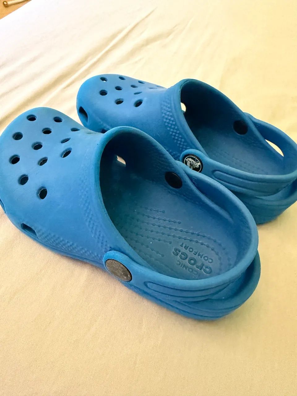 CROCS 