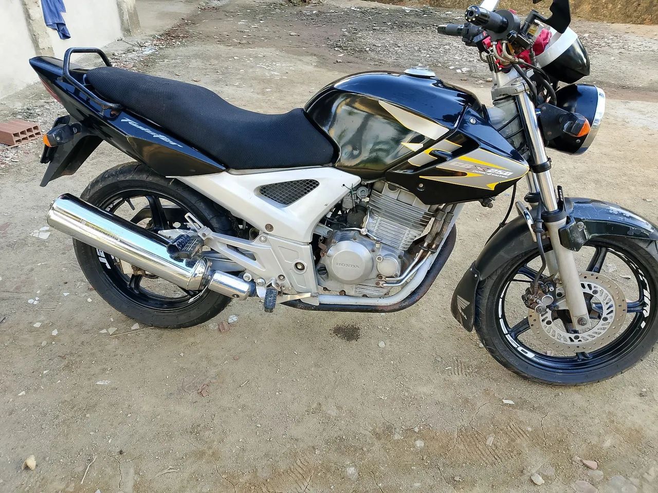 Cbx Twister 250