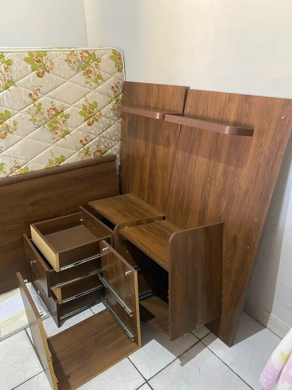 Vendo Cama Box Casal com cabeceira  - Foto 3