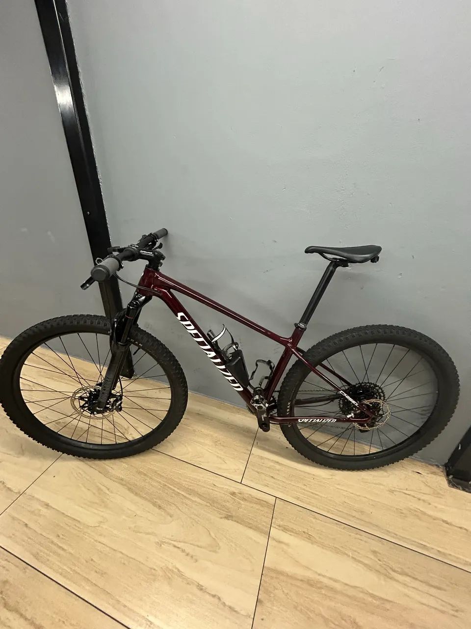 Bicicleta Specialized Chisel Comp 2024