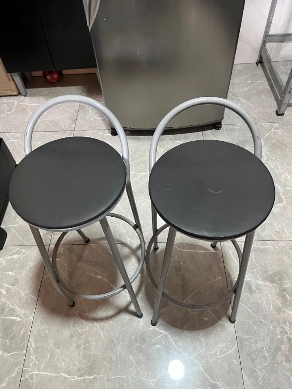 Vendo duas banquetas 
