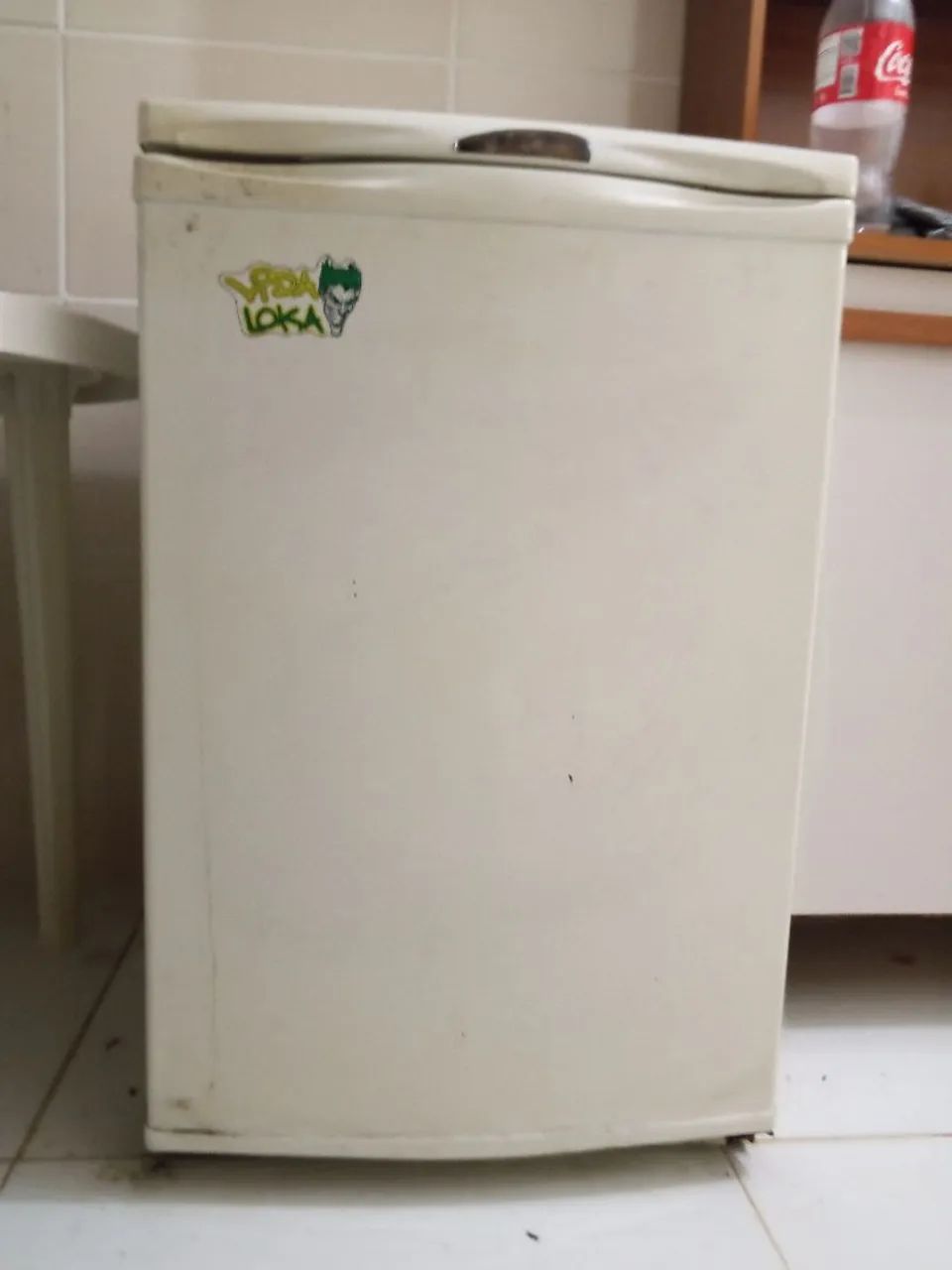 Vende-se frigobar 