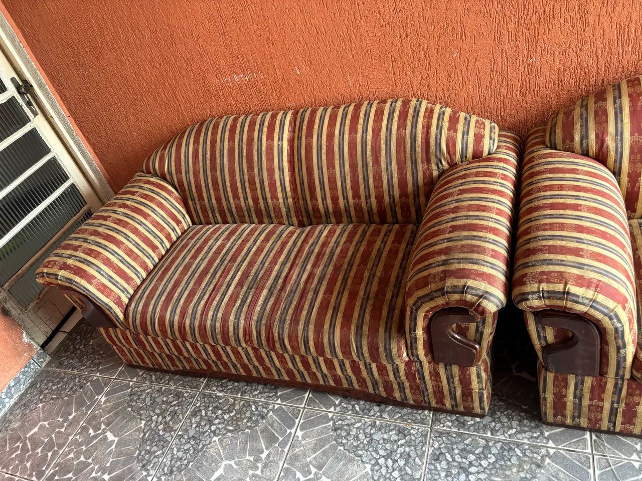 Sofá 2 e 3 lugares baratinho 439340411766722562