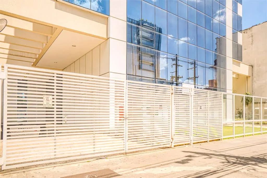 Prédio comercial na Rua Domingos de Morais, 2746  8194 m²