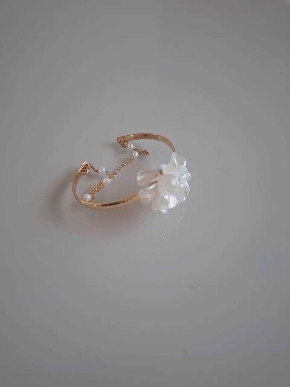  Pulseira de pérola em formato de flor - Foto 2