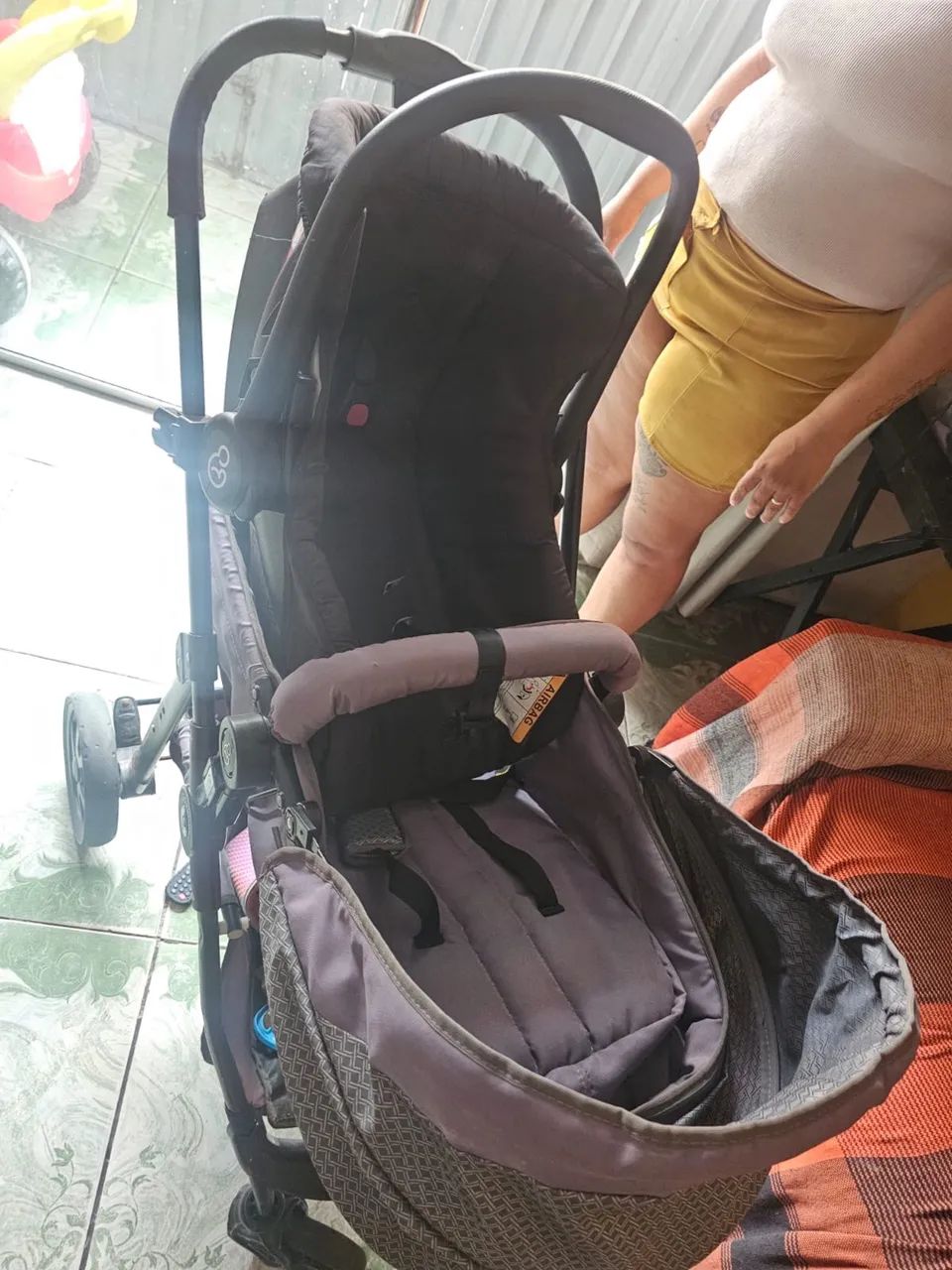 Carrinho Moisés + bebê conforto. - Foto 3