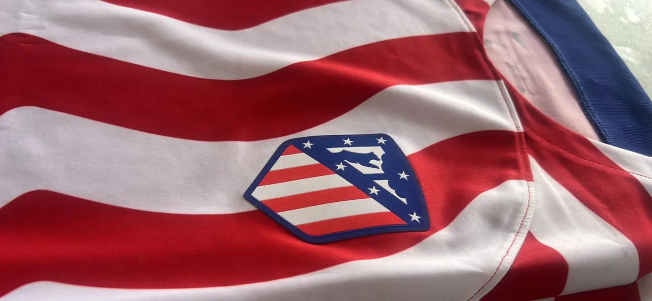 Camisa do atlético de madrid Nike listrada vermelho e branco? - Foto 4