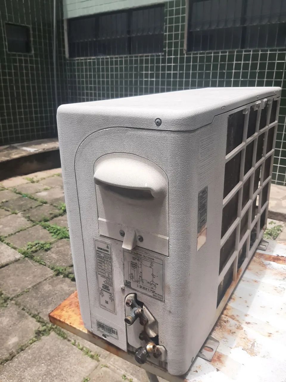Condensadora Ar condicionado 9000 Btus - Foto 2