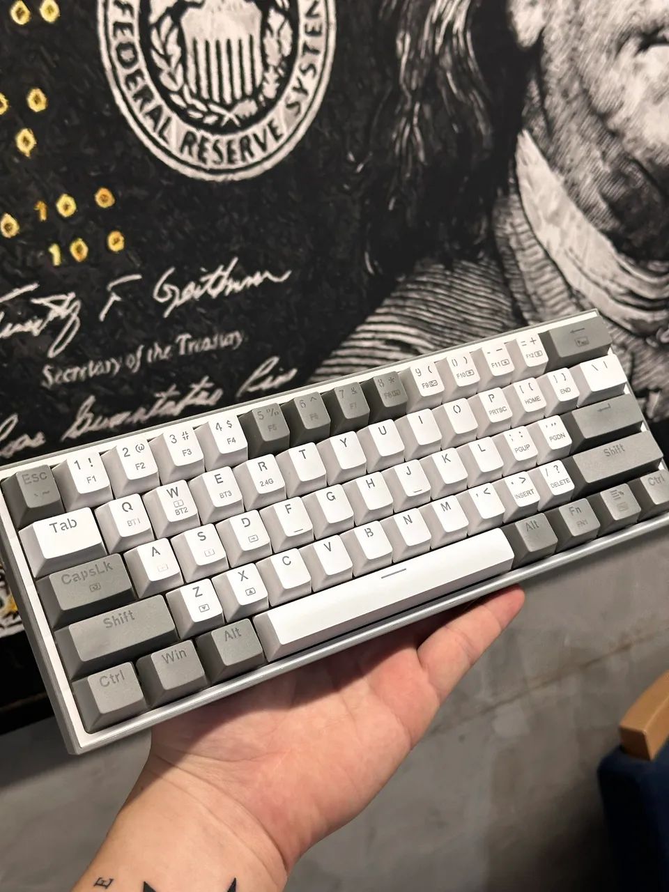 Teclado Redragon sem fio 