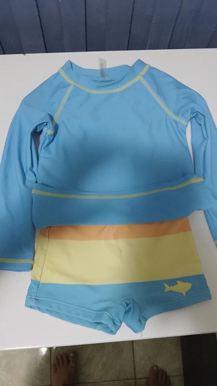 Sunga e blusa com UV