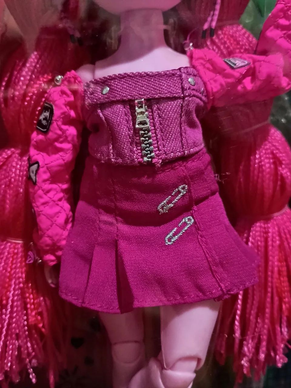 Boneca Shadow high Rainbow high Pinkie Lacrada - Foto 3