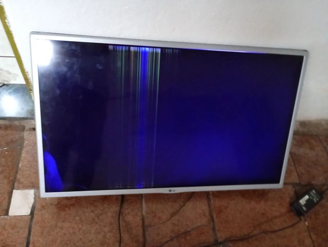 Tv 32 com defeito  - Foto 3
