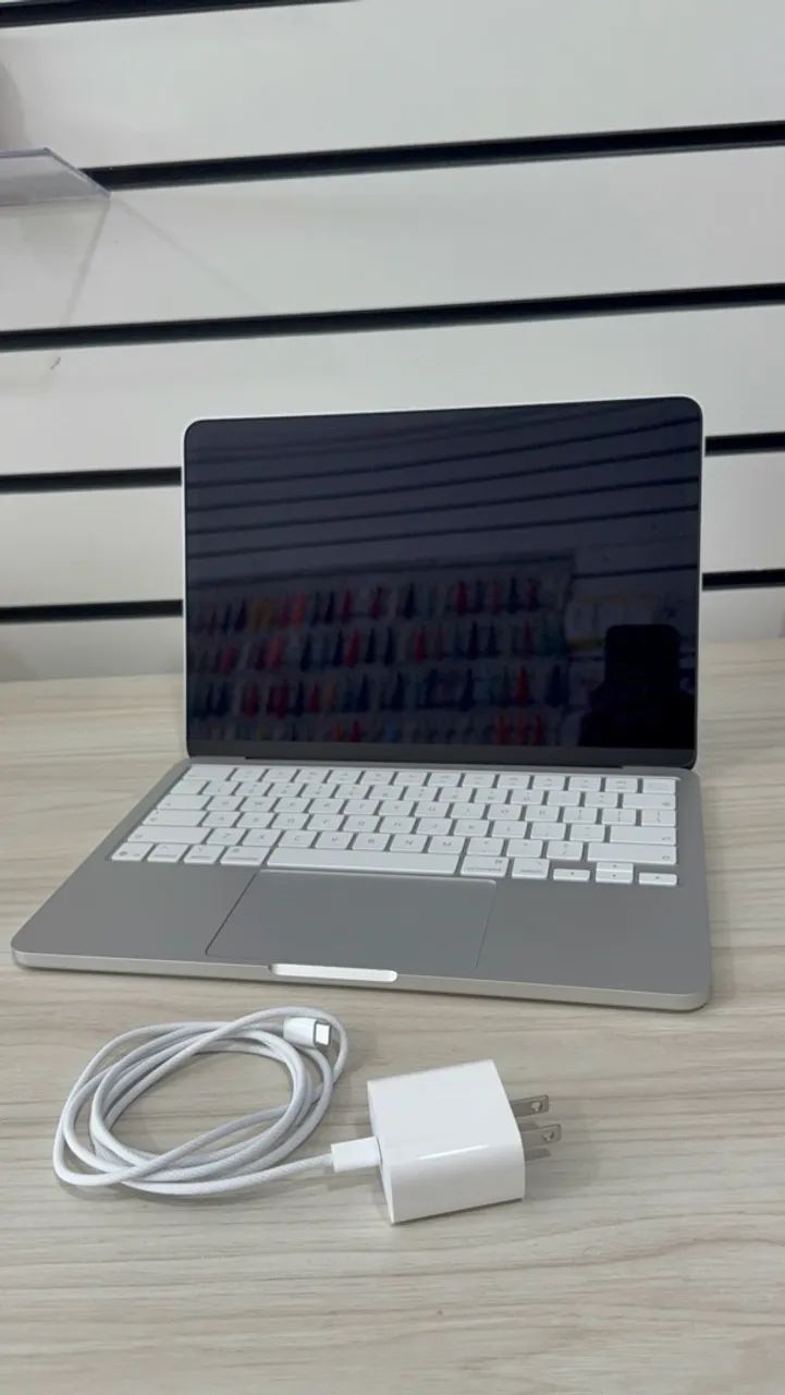 Macbook Neo 512gb com touch id - sem uso apenas 1 ciclo