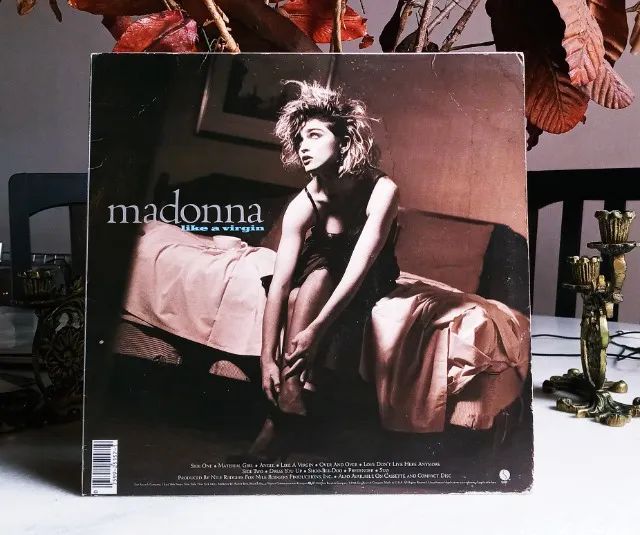 LP Vinil Importado - Madonna - Like a Virgin com encarte - Foto 5