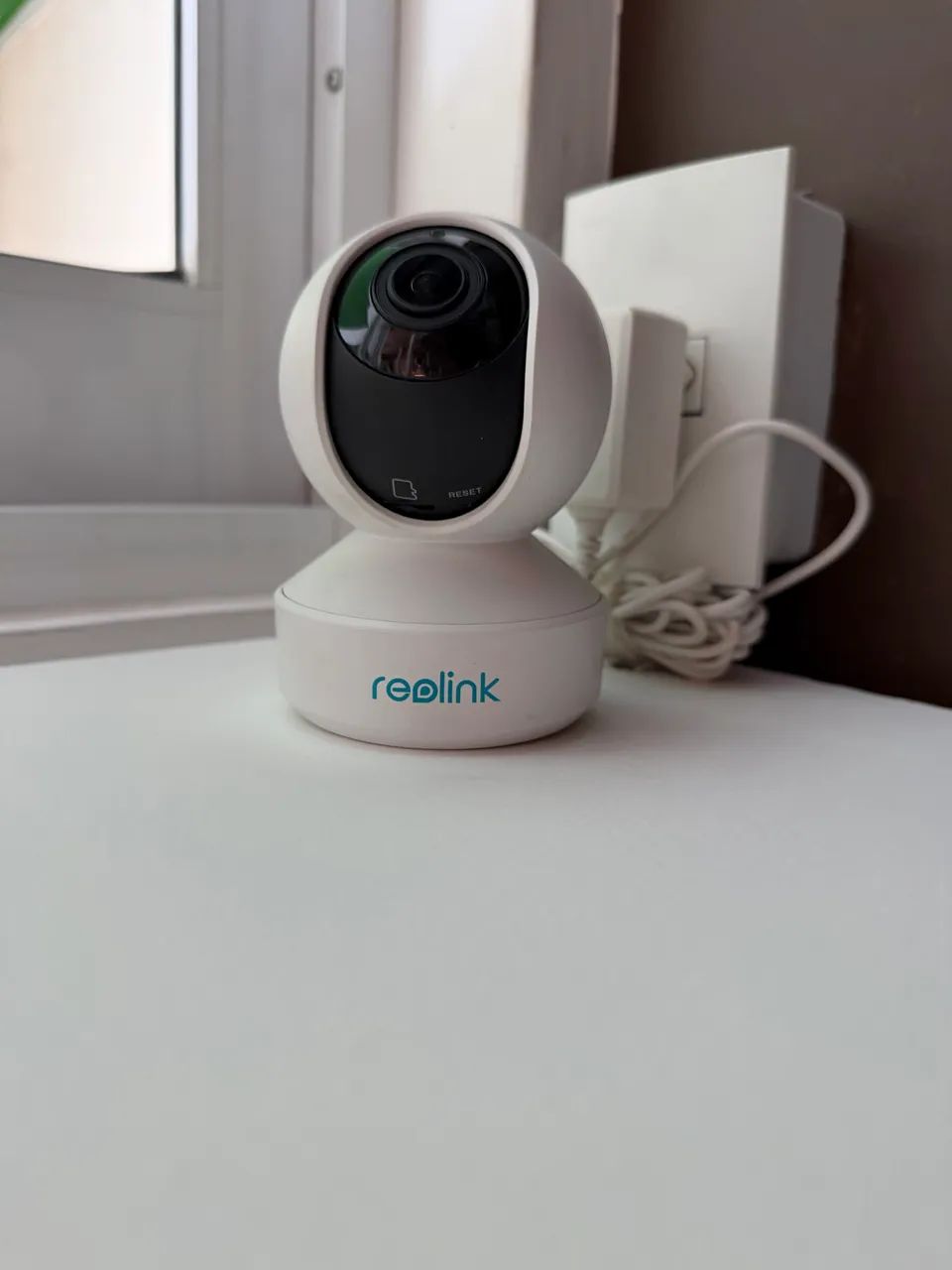 Câmera Reolink E1 Zoom 5MP Pan Tilt Wi-Fi