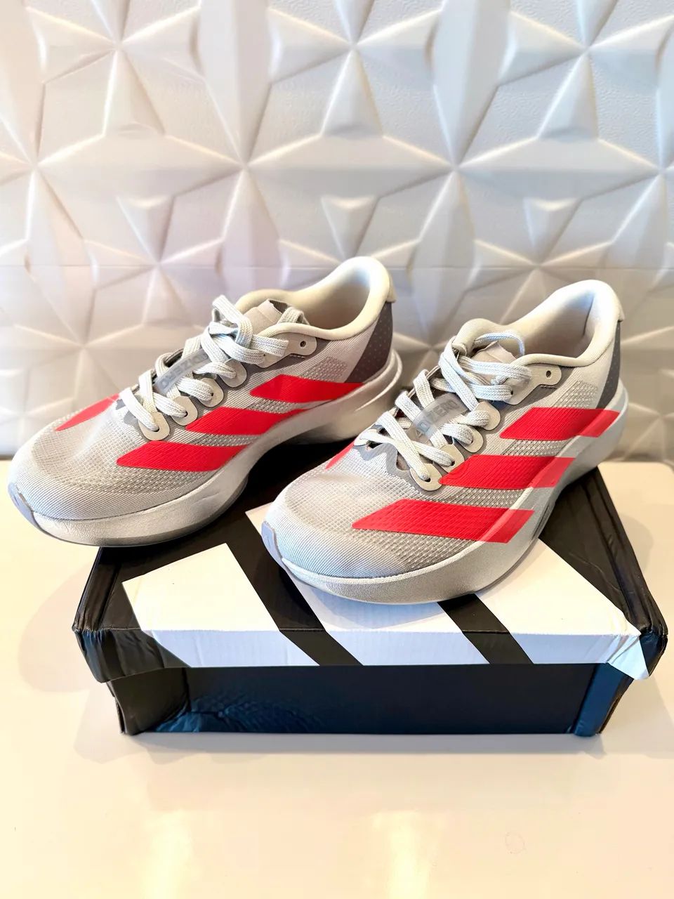 Adidas Adzero Evo SL Cinza e Vermelho - Tamanho 38 - Foto 3