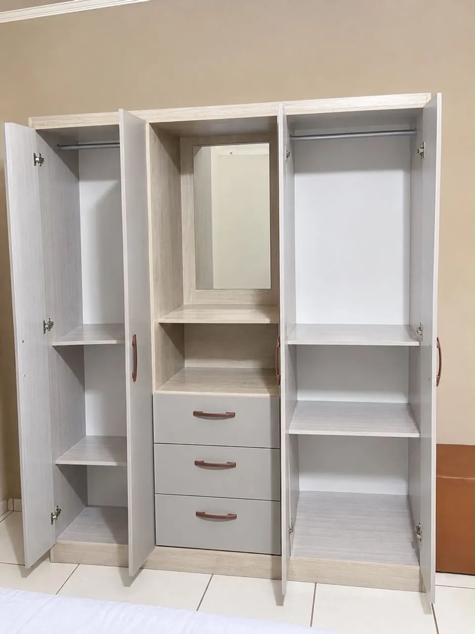 Guarda Roupa - Foto 2