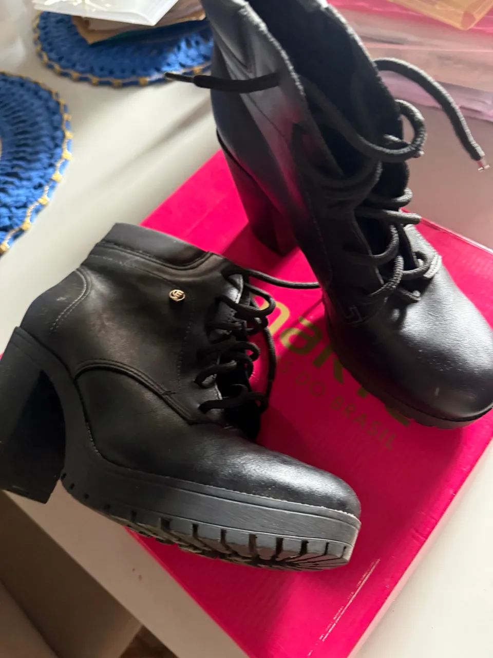 Bota tipo coturno com salto grosso - Foto 2