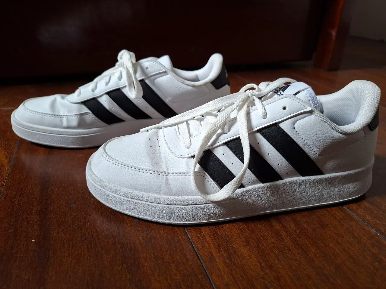 Tênis Adida Oficial