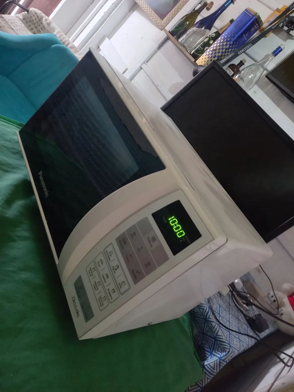 Micro-ondas Panasonic dia dia 21 litros com 3 meses de garantia 
