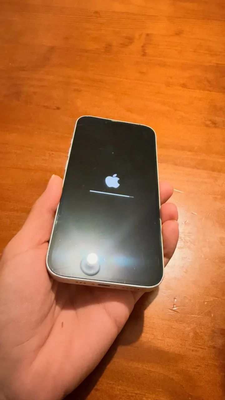 iPhone 13 - 128 GB