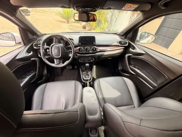 Fiat Cronos Precision 1.3 16V Flex Aut. 2023 - Foto 2