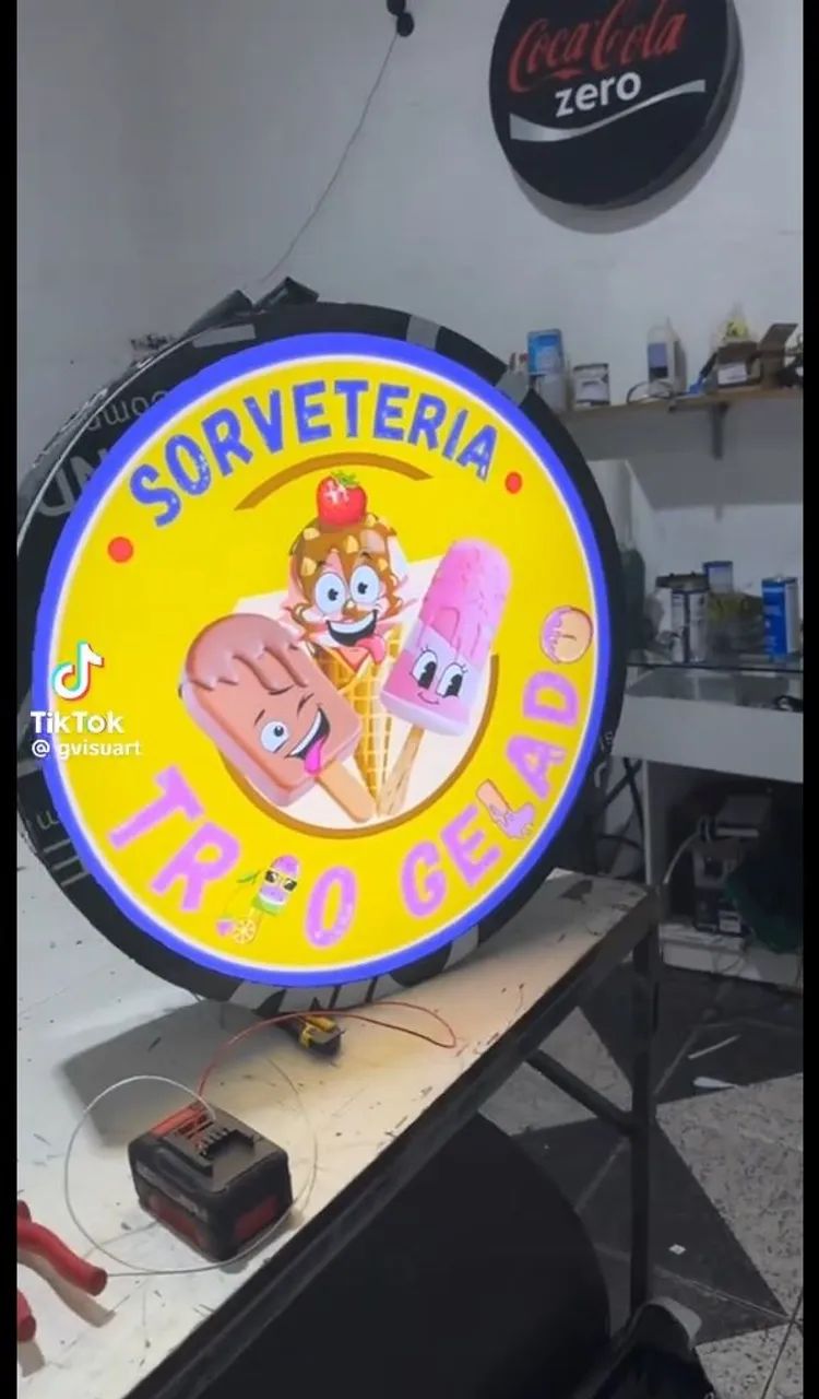 Placa redonda em ACM 