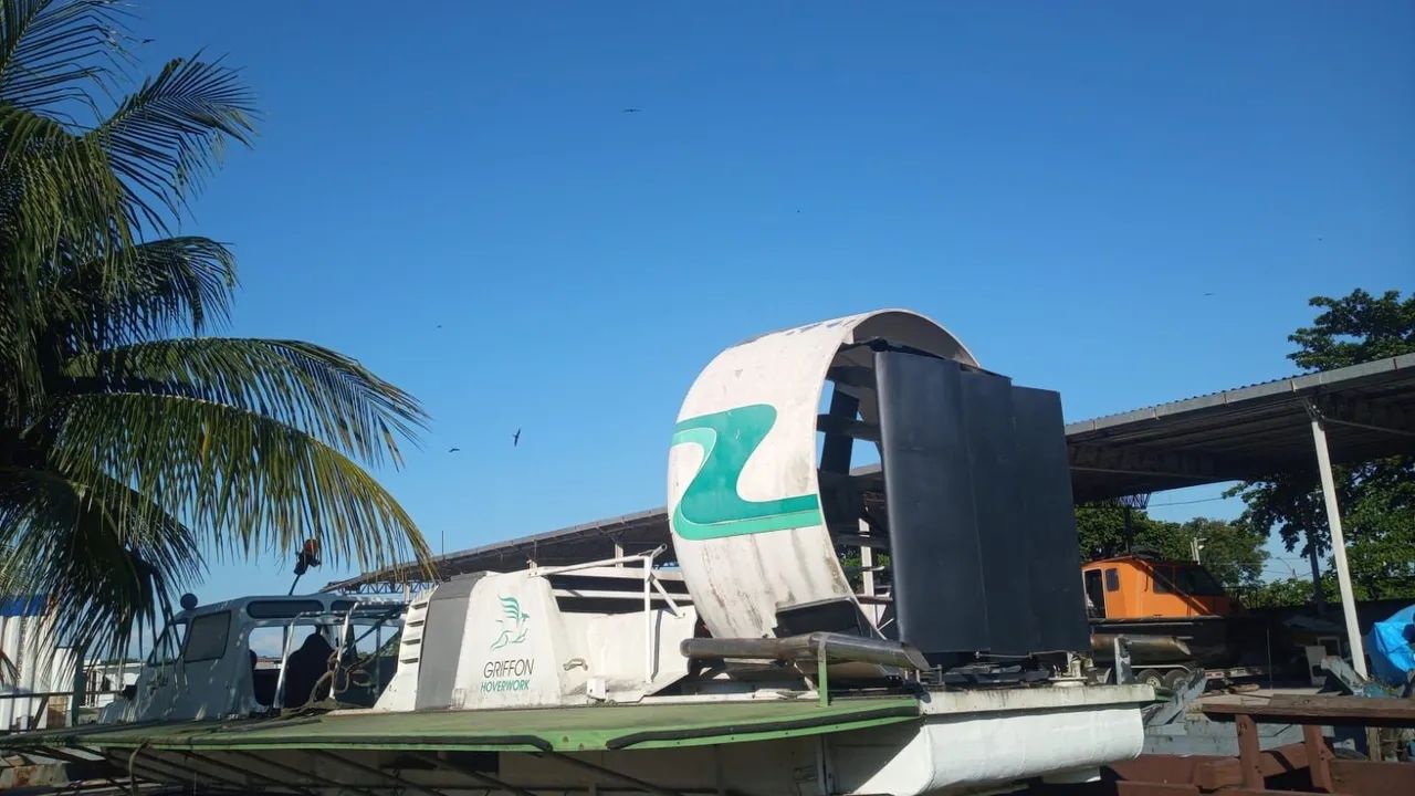 Hovercraft 2000, lancha, barco. - Foto 3