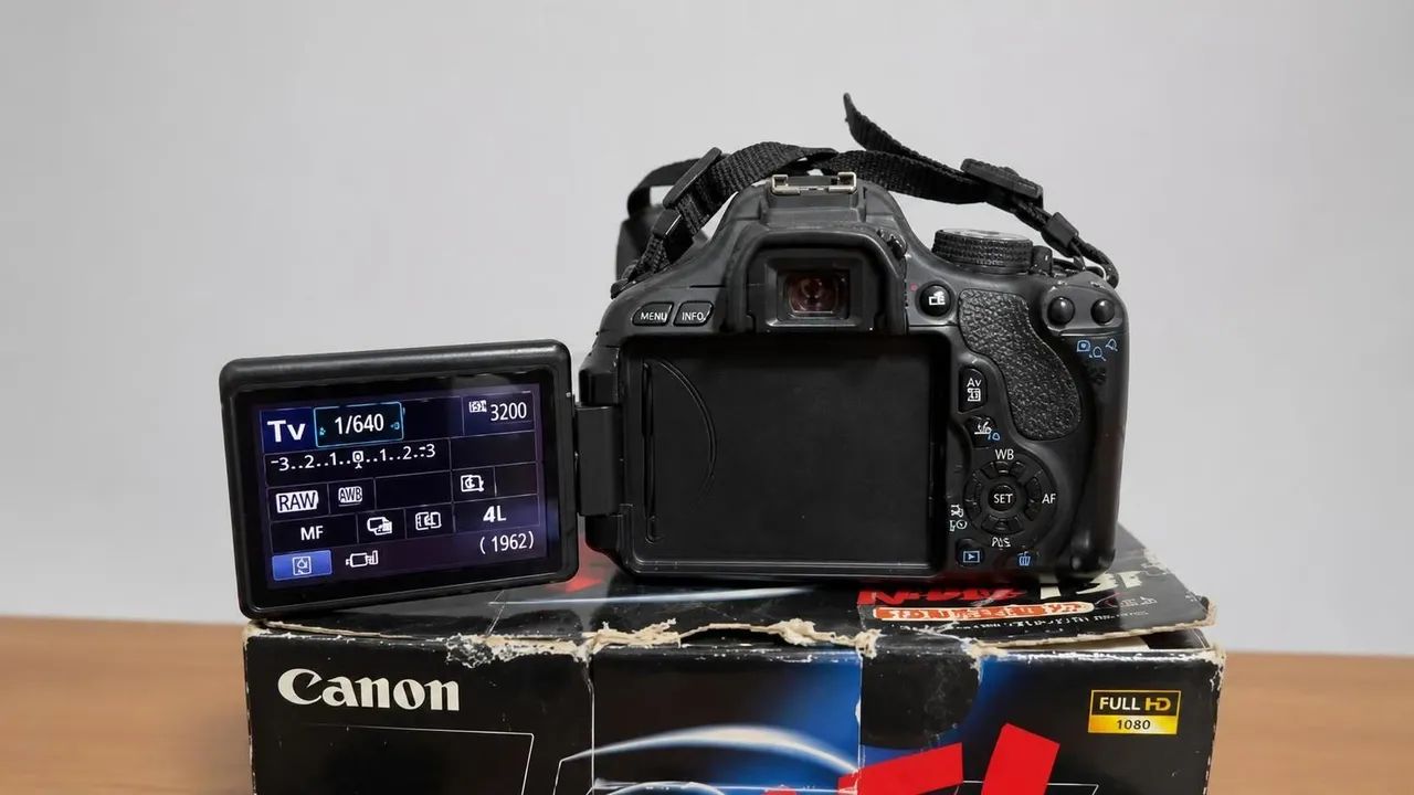 Camera canon t3i  - Foto 2