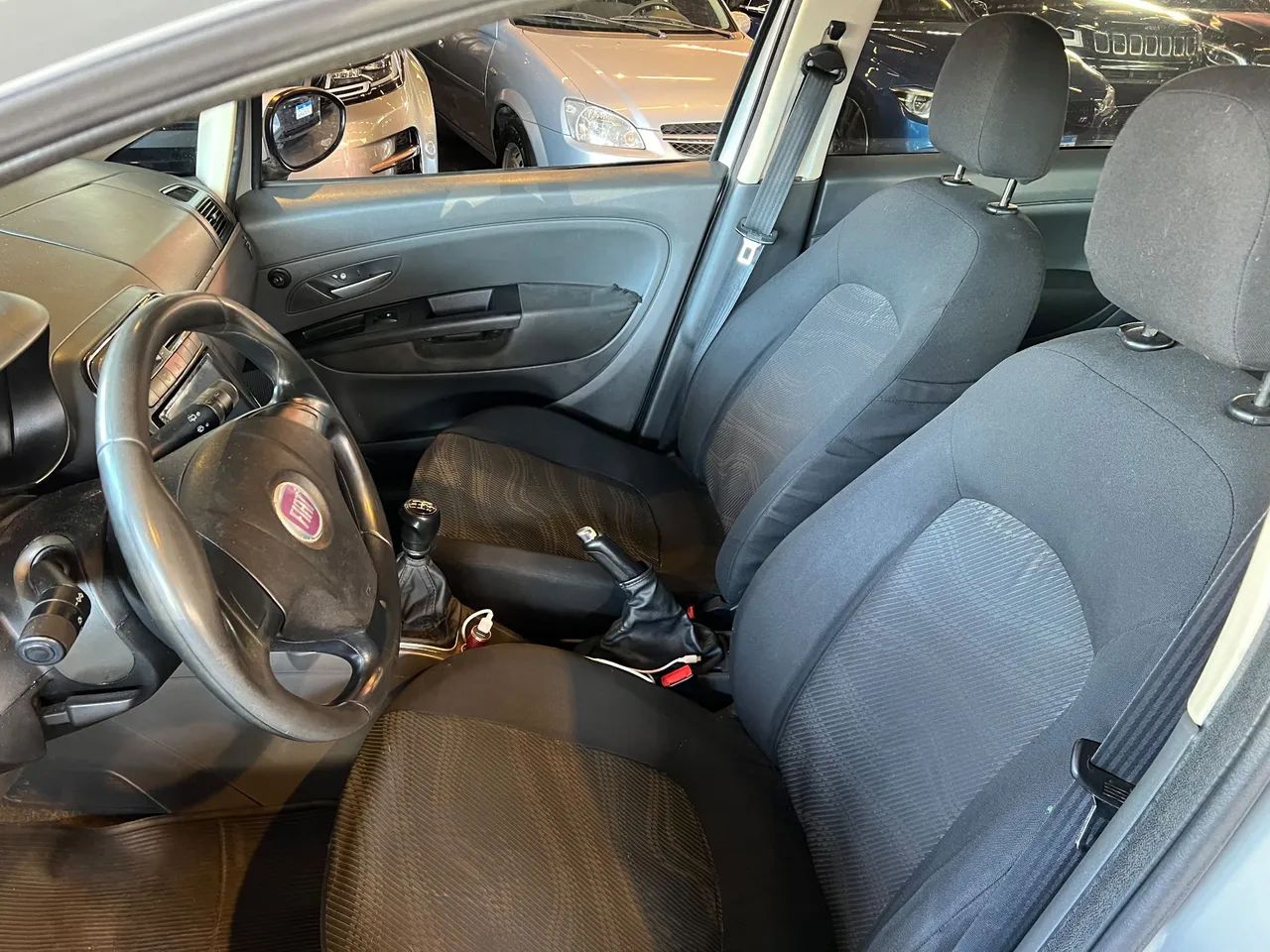 Fiat Punto ELX 1.4 Fire Flex 8V 5P 2010 - Foto 2