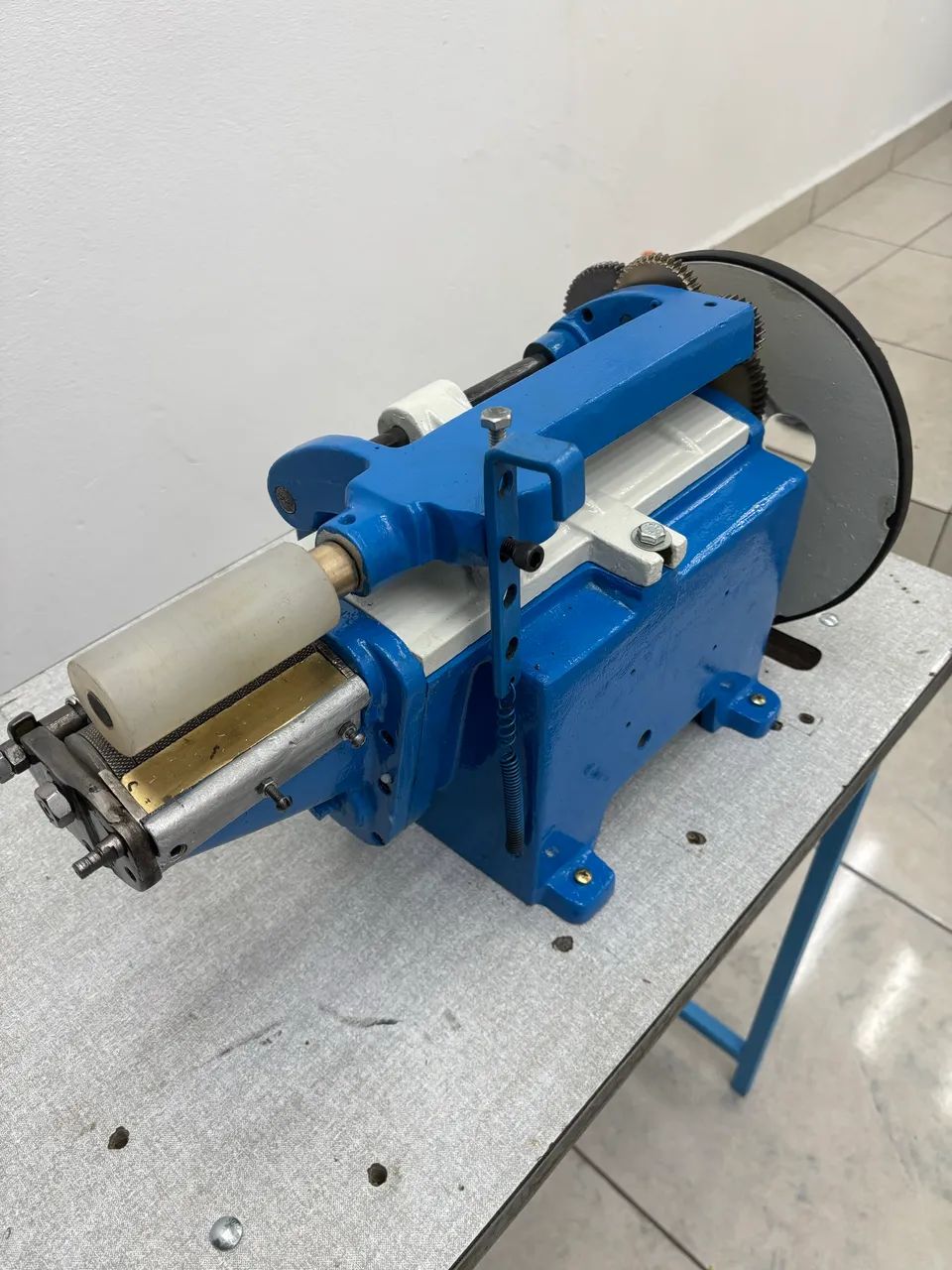 Máquina de Passar Cola KLEIN  - Foto 3
