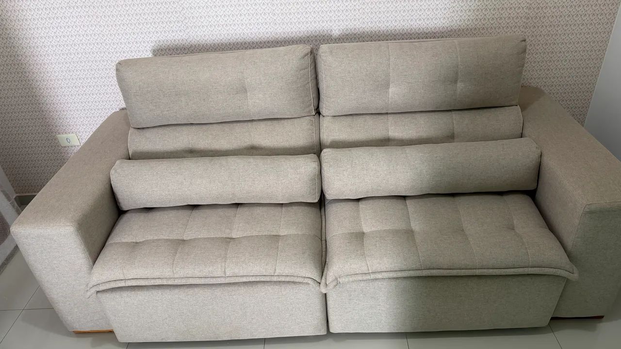Sofá retrátil / 2,30m em linho bege - Foto 5