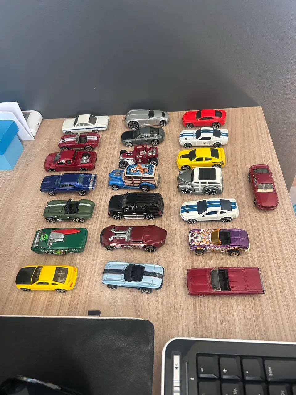 Lote Miniaturas Hot Wheels - Foto 3