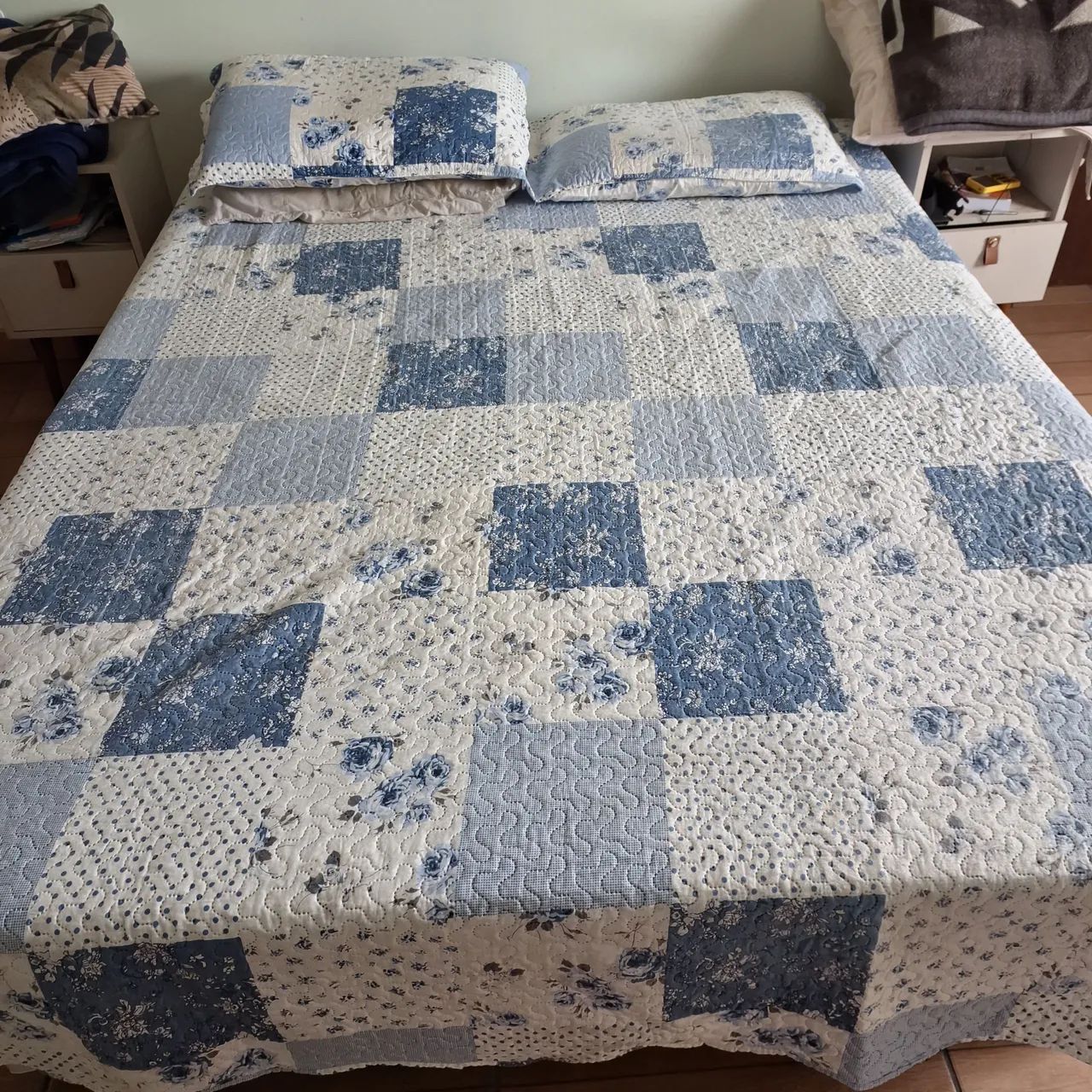 Urgente  Cama box  com baú  queen size