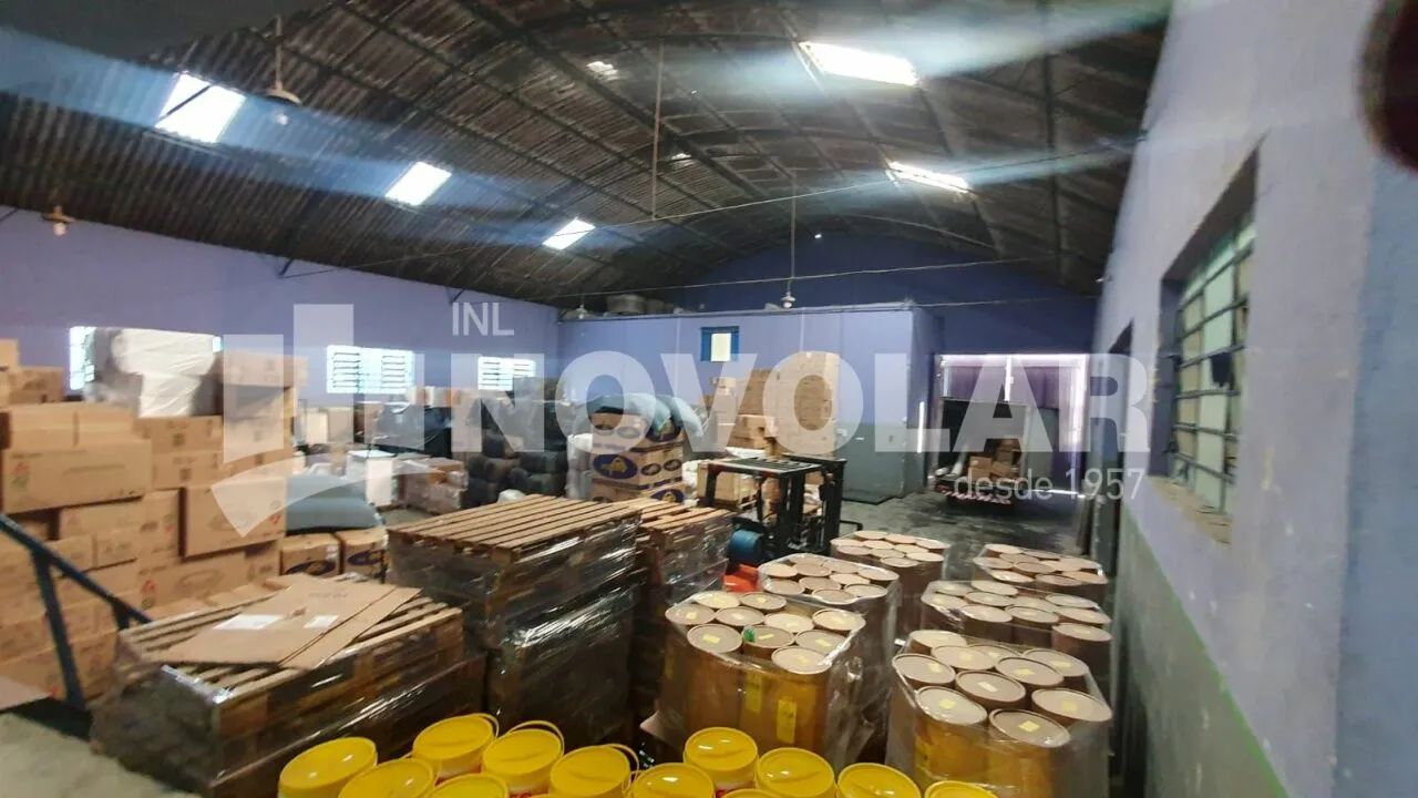 Galpão industrial com 750 m² de área construída, Área total de 900 m² - Foto 5