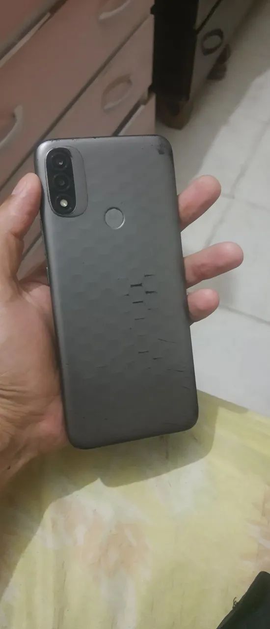 Vendo moto E40 64 gigas (Léia o anúncio) - Foto 2