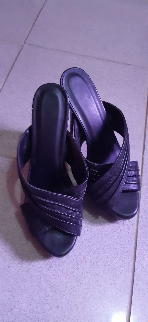 Salto alto preto CS