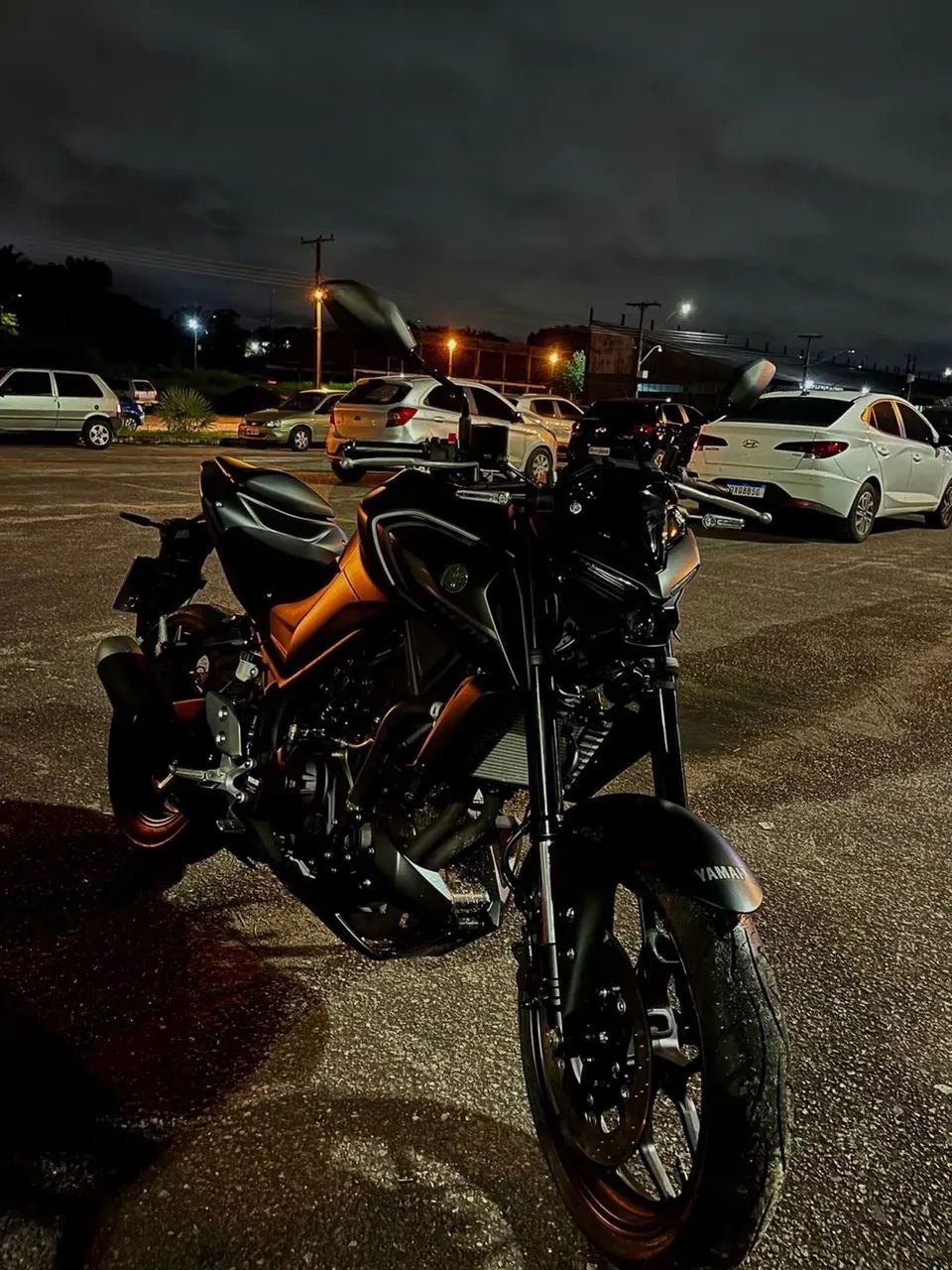 Yamaha MT 03  - Foto 4