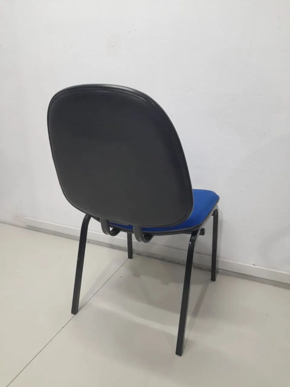 Cadeira de escritório fixa - Foto 4
