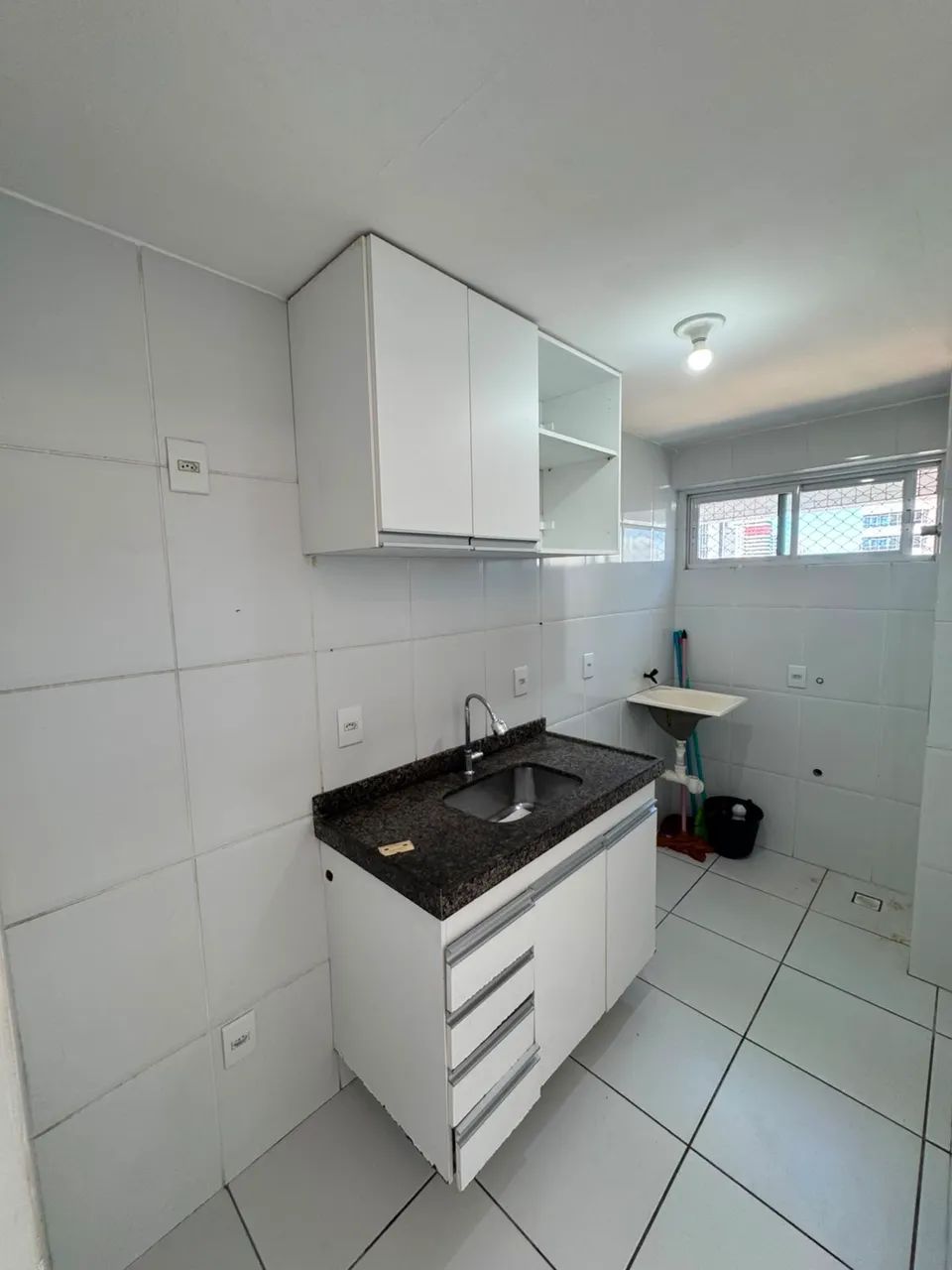 Alugo apartamento com 2/4 em Petrópolis. - Foto 2