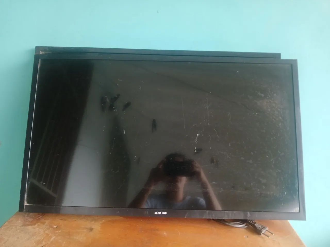 Vendo TVs para retirada de peças  - Foto 2