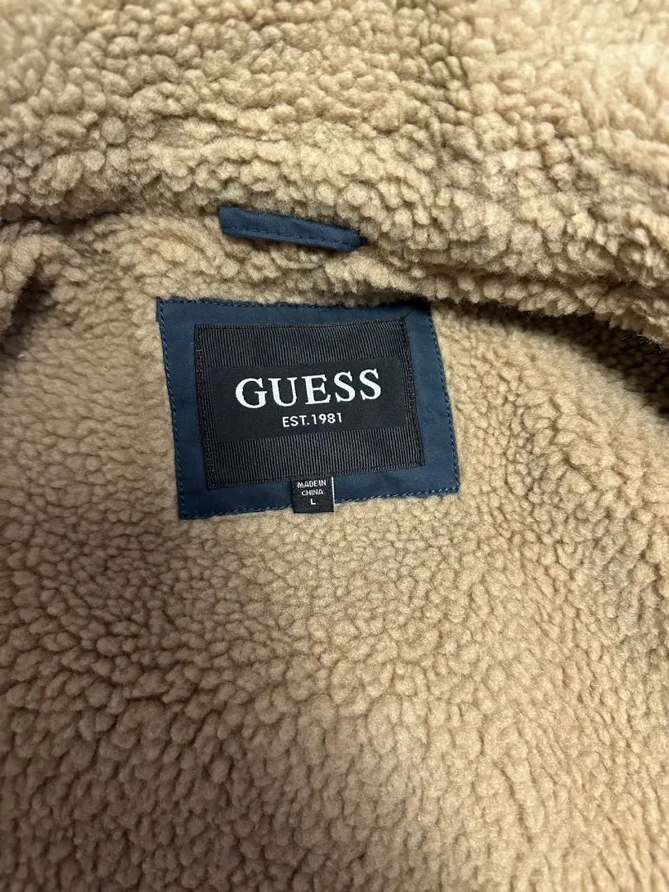 Casaco Guess tamanho G - Foto 2